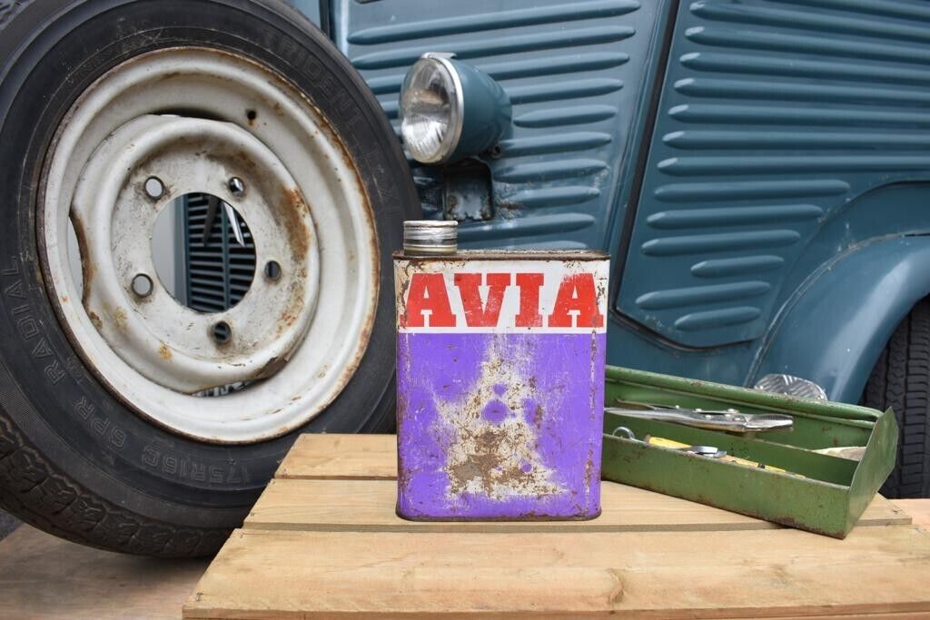Vintage Oil Can, French AVIA Empty, Rustic Display Garage Retro 2 litre