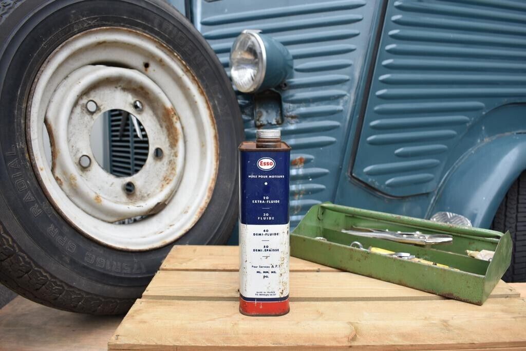 Vintage Oil Can, Esso , French Rustic Display Garage Retro 2 litre