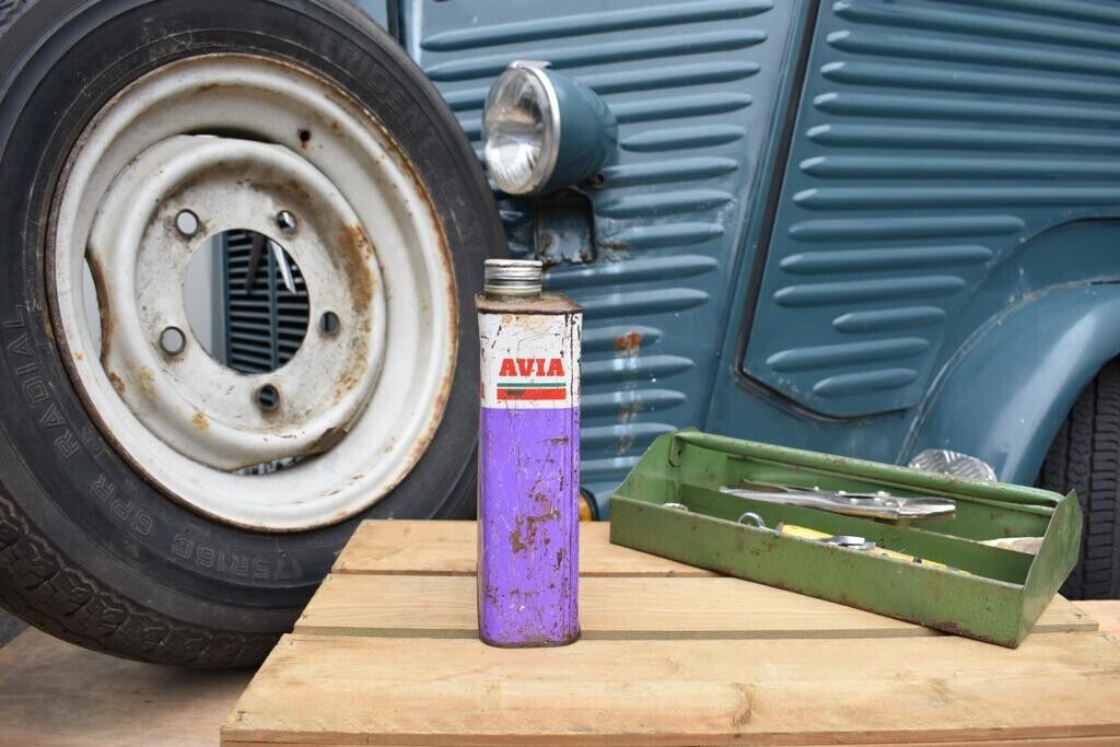 Vintage Oil Can, French AVIA Empty, Rustic Display Garage Retro 2 litre
